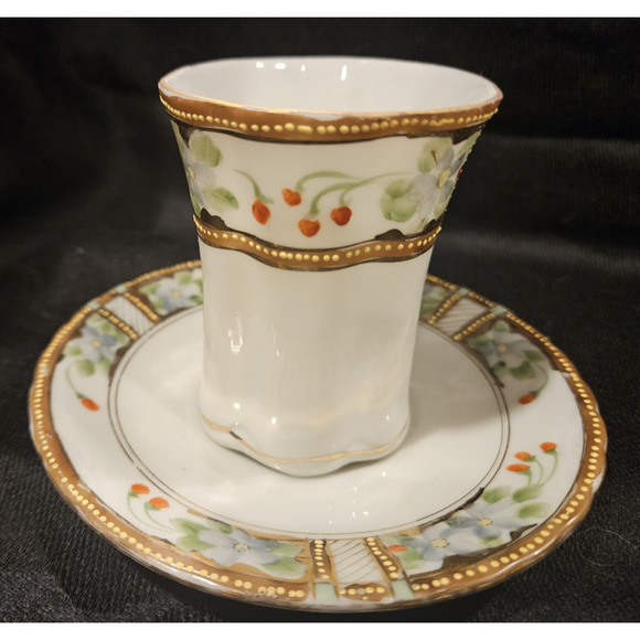 Vintage Nippon Demitasse Cups (3) and Saucers Porcelain w/ Gold Accents - Picture 9 of 11